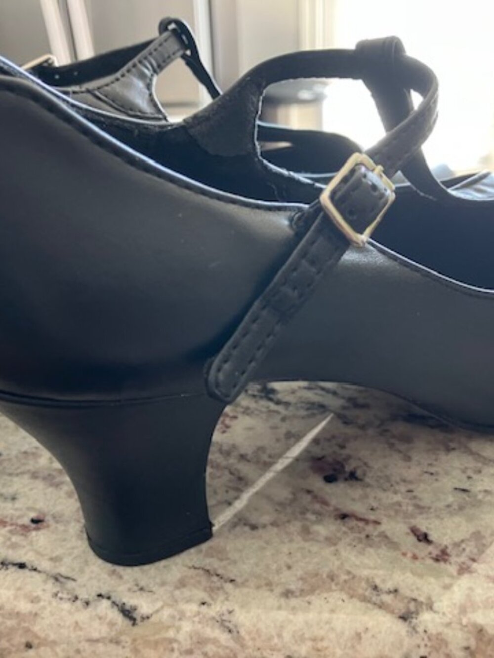 Capezio 1.5" Heel Character Shoe 8M